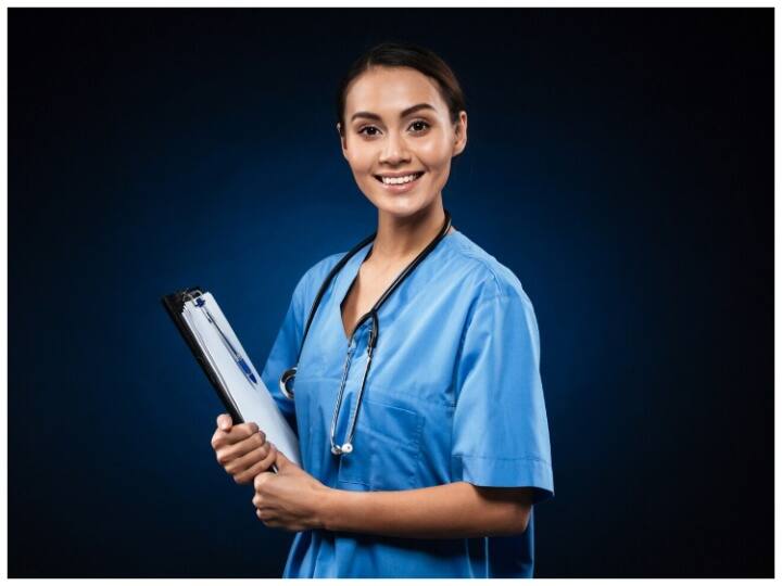 NMC new rule of compulsory clerkship for foreign medical graduates rises Problems students not happy with the decision NMC के इस नये नियम से बढ़ी मेडिकल छात्रों की मुश्किलें, विदेश से MBBS करना पड़ रहा है महंगा!