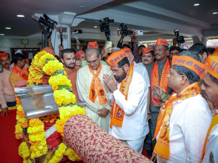 महाराष्ट्र के मुख्यमंत्री एकनाथ शिंदे ने ‘अक्षत मंगल कलश यात्रा’ में हिस्सा लिया. यह यात्रा 22 जनवरी को अयोध्या में राम मंदिर के उद्घाटन के सिलसिले में यहां आयोजित की जा रही है.