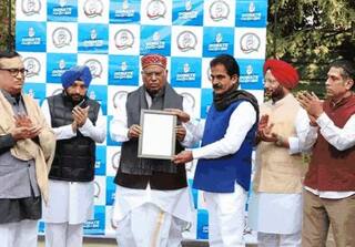 ‘ડોનેટ ફોર દેશ’ કૉંગ્રેસનું કેમ્પેન, donatefordesh.org સર્ચ કરતા BJP ના ડોનેશનનું પેઈજ ખુલે છે