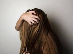 PHOTO : 'या' प्रकारच्या खानपानामुळे वाढते केसगळती; 'हे' आहे केस गळण्याचे मुख्य कारण
