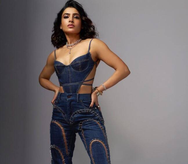 Samantha Ruth Prabhu: જુનિયર એનટીઆર, અલ્લુ અર્જુન, વિજય અને મહેશ બાબુ જેવા સુપરસ્ટાર્સ સાથે ફિલ્મી પડદે ફ્લર્ટ કરનાર સામંથાનું અંગત જીવન ખૂબ જ ચર્ચામાં રહ્યું છે.