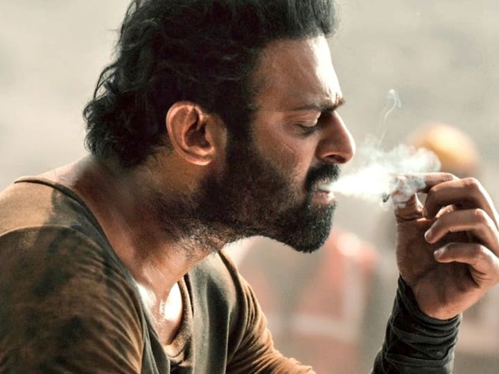प्रभासच्या (Prabhas) सालार (Prabhas) या चित्रपटाचा ट्रेलर प्रेक्षकांच्या भेटीला आला आहे. सालार या चित्रपटाचा हा दुसरा ट्रेलर आहे. या आधी देखील या चित्रपटाचा एक ट्रेलर रिलीज झाला होता.
