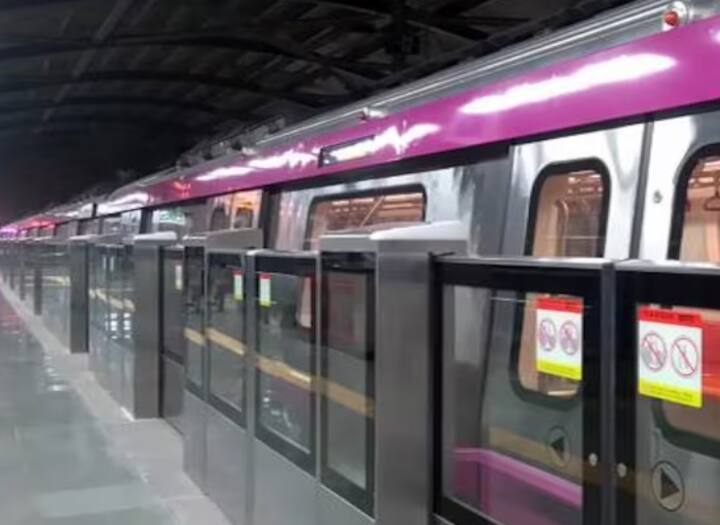 IIT Delhi student attempts suicide Delhi metro Tilak Nagar station Delhi Metro: आईआईटी दिल्ली के छात्र ने की मेट्रो स्टेशन पर आत्महत्या की कोशिश, ड्राइवर की समझदारी से बची जान 