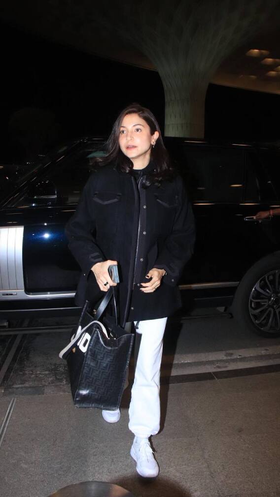 शाहरुख खान ,अनुष्का शर्माचा एअरपोर्ट लुक!