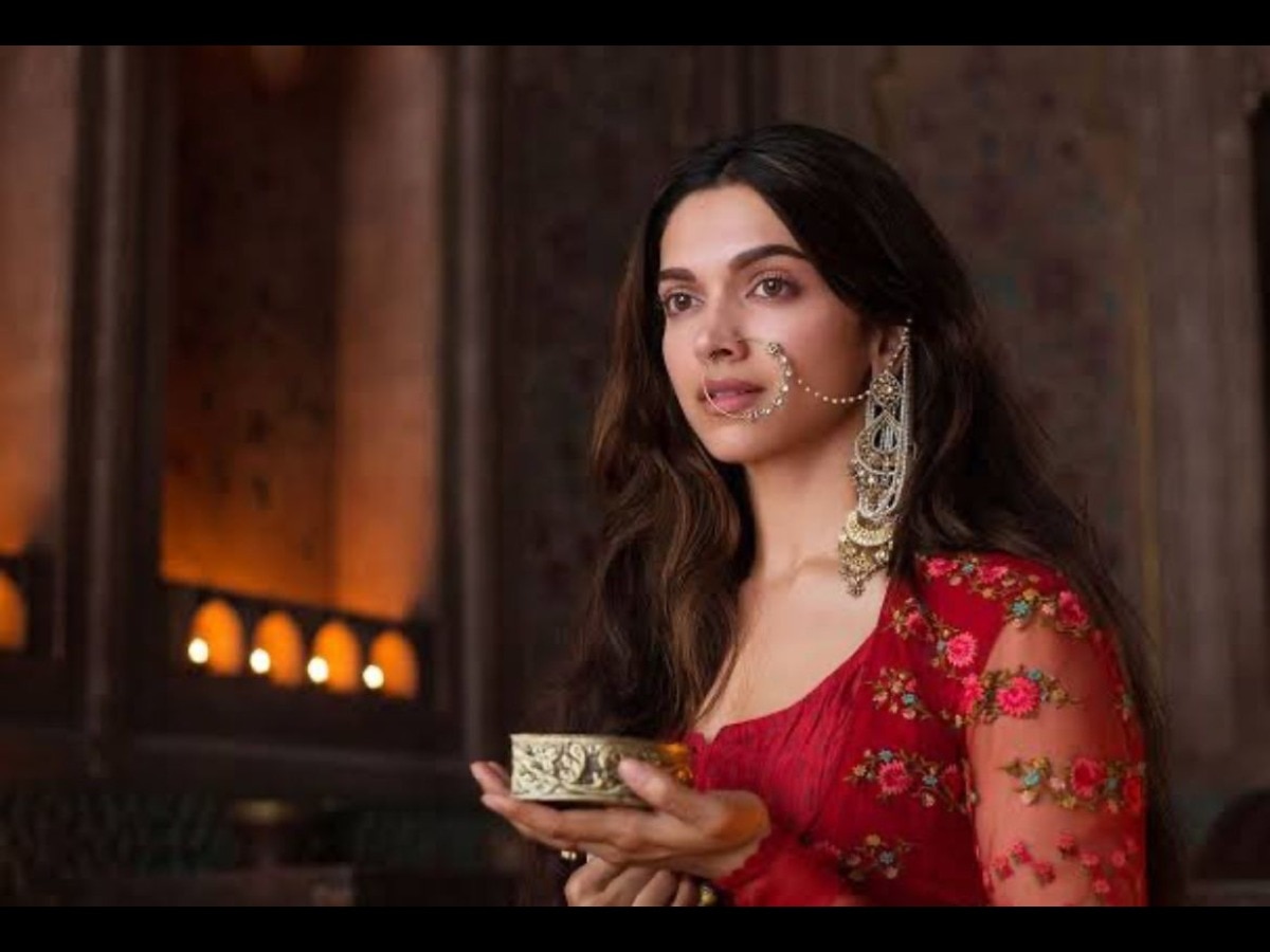 Mastani' Deepika Padukone's royal fashion affair | India Forums