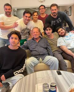 Bollywood Richest Family: ना बच्चन..ना कपूर्स, बी-टाउन में इस सुपरस्टार की फैमिली है सबसे अमीर, नेटवर्थ जानकर लगेगा झटका