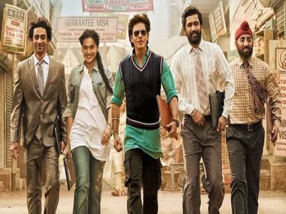 Shah rukh khan Dunki ticket pre- booking has crossed 4.45 crores Dunki: பட்டையைக் கிளப்பும் ஷாருக்கின்  டங்கி முன்பதிவு.. முதல் நாள் மட்டும் இத்தனை கோடிக்கு ப்ரீபுக்கிங்கா?
