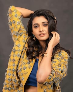 Priya Bhavani Shankar : క్యూట్​ లుక్స్​తో మాయ చేస్తున్న దూత సిరీస్​ హీరోయిన్