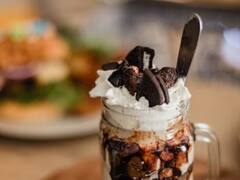 Chocolate Sundae Recipe : அசத்தலான சாக்லேட் சண்டே ரெசிபி..இன்றே வீட்டில் செய்யுங்கள்..!
