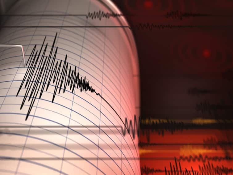 Earthquake of magnitude 5 point 5 in Ladakh's Kargil tremors felt in North India Pakistan Ladakh Earthquake: ஒரு மணி நேரத்தில் 4 முறை நிலநடுக்கம்...ஆட்டம் கண்ட லடாக்! என்ன நடக்குது?