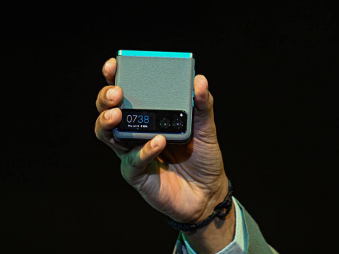 Motorola Razr 40 Ultra, Razr 40 Available Get Big Price Cuts. Details Here Motorola Razr 40 Ultra, Razr 40 Available Get Big Price Cuts. Details Here