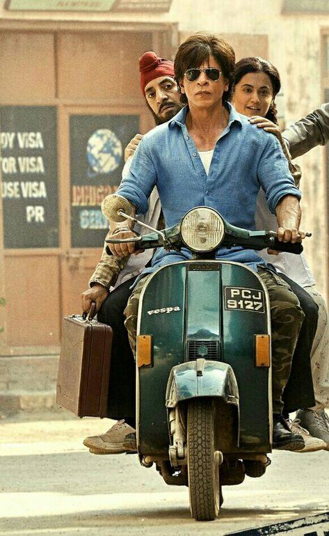 ਮੈਂ ਇਸ 'ਤੇ ਖੋਜ ਕਰਨੀ ਸ਼ੁਰੂ ਕਰ ਦਿੱਤੀ ਅਤੇ ਆਖਰਕਾਰ ਇਹ ਫਿਲਮ ਬਣਾਉਣ ਬਾਰੇ ਸੋਚਿਆ। ਮੈਂ ਜਾਣਨਾ ਚਾਹੁੰਦਾ ਸੀ ਕਿ ਉਹ ਕਿਹੜੀ ਨਿਰਾਸ਼ਾ ਜਾਂ ਕਾਰਨ ਹੋਵੇਗੀ ਜੋ ਉਨ੍ਹਾਂ ਨੂੰ ਅਜਿਹਾ ਕਰਨ ਲਈ ਮਜਬੂਰ ਕਰੇਗੀ। ਫਿਲਮ 'ਚ ਇਕ ਲਾਈਨ ਹੈ, ਜਿਸ 'ਚ ਅਸੀਂ ਡੰਕੀ ਦਾ ਮਤਲਬ ਦੱਸਿਆ ਹੈ ਕਿ ਡੰਕੀ ਦਾ ਮਤਲਬ ਪਰਿਵਾਰ ਤੋਂ ਦੂਰ ਹੋਣਾ ਹੈ।