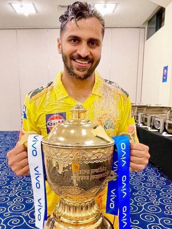 அதனைத்தொடர்ந்து 2023 ஆண்டில் கொல்கத்தா அணிக்காக இவர் விளையாடினார், அதன் பிறகு கொல்கத்தா அணி இவரை விடுவித்தது.