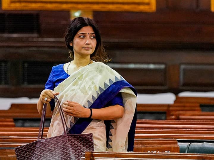 Opposition MPs Suspended Dimple Yadav first reaction on being suspended from Lok Sabha Lok Sabha से सस्पेंड होने पर डिंपल यादव ने दी पहली प्रतिक्रिया, जानें- क्या कहा?