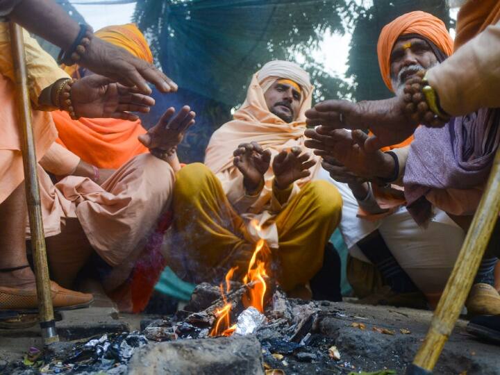 Weather Update Today 19 dec up IMD Forecast winter days in lucknow, Ayodhya, meerut Ka Mausam UP Weather Update: यूपी में सर्द हवाओं ने गिराया पारा, अगले 3 दिनों में और बढ़ेगी सर्दी, अयोध्या में 5 डिग्री पहुंचा तापमान