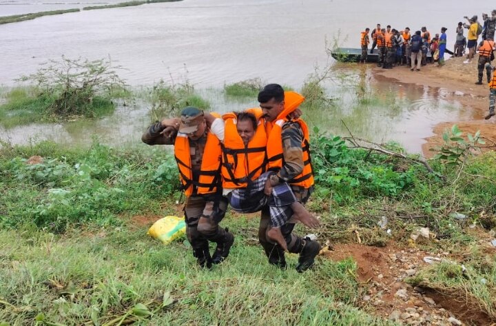 South TN Rains: வெள்ளத்தில் திண்டாடும் திருநெல்வேலி, தூத்துக்குடி.. கண்டுகொள்ளாத திரைப்பிரபலங்கள்.. வருந்தும் ரசிகர்கள்!