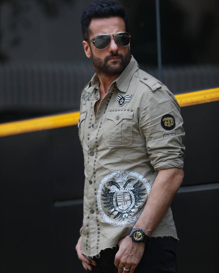 Actor Fardeen Khan, who last starred with Sushmita Sen in Dulha Mil Gaya in 2010, is expected to make a big screen comeback with his film Visfot, following a break of more than 11 years.