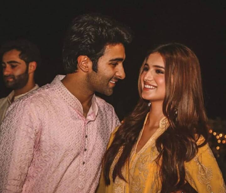 इस साल एक्ट्रेस तारा सुतारिया और आदर जैन के रास्ते हमेशा के लिए अलग हो गए. कपल ने 2 साल एक दूसरे को डेट करने के बाद इस साल ब्रेकअप कर लिया. आदर को तो उनका नया प्यार भी मिल गया है.