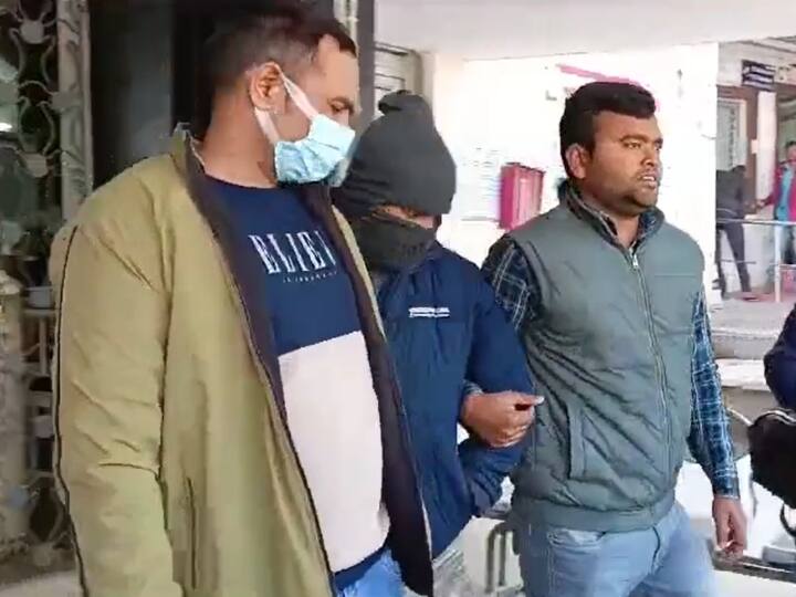 Jamshedpur NIA Raids arrested man presented in Court Left for Delhi on transit remand ANN NIA Raids Jamshedpur: एनआईए ने जमशेदपुर से एक युवकों को किया गिरफ्तार, ट्रांजिट रिमांड पर लेकर दिल्ली रवाना