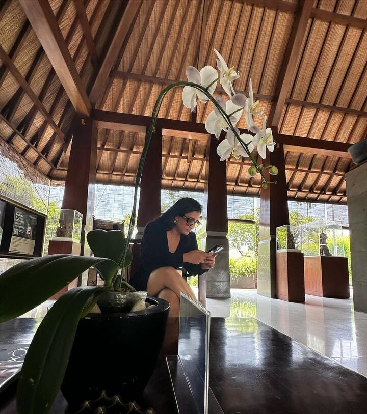 గుప్పెడంతమనసు సాక్షి(రసజ్ఞ) ఫొటోస్(Image credit: Rasagnya/Instagram)