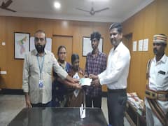 அறக்கட்டளை வாயிலாக மாணவரின் கல்விக்கட்டணம் நிறைவேற்றம் - தஞ்சை கலெக்டருக்கு குவியும் பாராட்டு