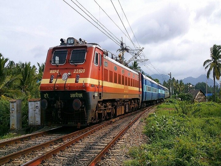 Vaikunda Yegathasi: வைகுண்ட ஏகாதசிக்கு ஸ்ரீரங்கத்தில் நின்று செல்லும் கூடுதல் ரயில்கள்; மேலும் மற்ற ரயில்கள் குறித்த செய்தி