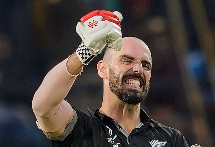 நியூசிலாந்தை சேர்ந்த டேரில் மிட்செல்.