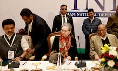 दिल्ली में विपक्षी दलों के गठबंधन I.N.D.I.A की बैठक में कौन-कौन नेता हुए शामिल? देखें तस्वीरें