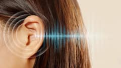 'या' सवयींमुळे तुमच्या कानाला त्रास होतो; कानाची काळजी घेण्यासाठी आजपासूनच 'हे' बदल करा