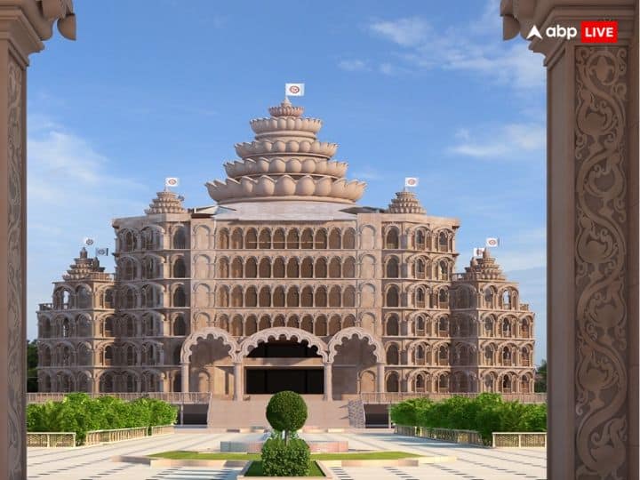 वाराणसी का स्वर्वेद महामंदिर का परिसर 200 एकड़ में फैला है. 7 मंजिला ये मंदिर कमल के फूल की तरह डिजाइन किया गया है. इस मंदिर का निर्माण विहंगम योग संत समाज ने किया है.