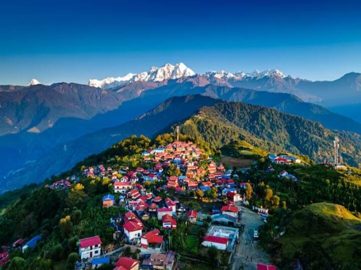 IRCTC Himachal Tour: सर्दियों के मौसम में चंडीगढ़, शिमला और कुफरी घूमने का प्लान बना रहे हैं तो आईआरसीटीसी आपके लिए स्पेशल टूर पैकेज लेकर आया है.