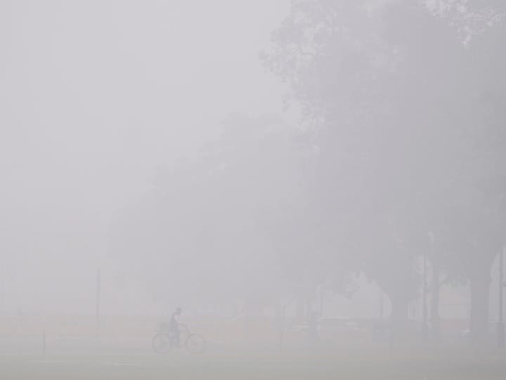 Punjab Weather Update Today 19 December temperature dropped cold Chandigarh Amritsar Jalandhar ka Mausam Punjab Weather Today: पंजाब में शीतलहर करेगी हालत खराब, कोहरे की चादर में लिपटी सड़कें, बढ़ि ठिठुरन, IMD का ऑरेंज अलर्ट