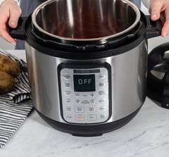 Pressure Cooker: প্রেশার কুকারে রান্না করা খাবার কি স্বাস্থ্যের জন্য ক্ষতিকর?