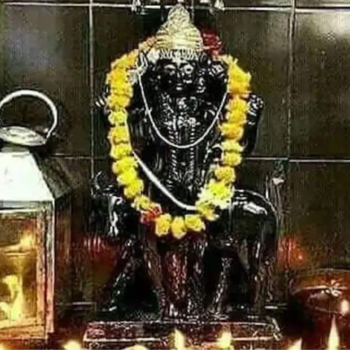 শনিকে কলিযুগের ন্যায়দাতা বলা হয়। জ্যোতিষশাস্ত্র অনুসারে, কর্ম অনুযায়ী মানুষকে তার ফল দেয় শনিদেব। ২০২৪ সালে এই শনি কিছু রাশির জাতকদের লাভজনক ফল দেবে।