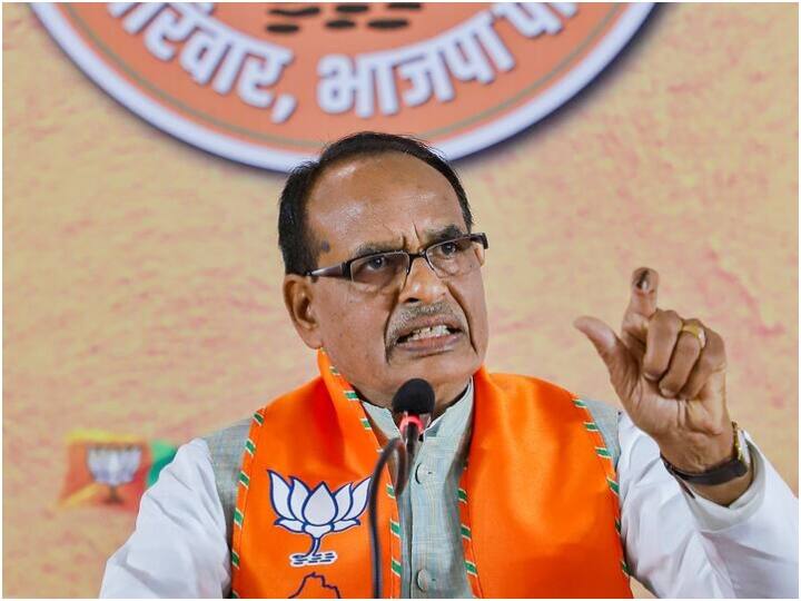 क्या शिवराज केंद्र की राजनीति में सक्रिय रहेंगे या फिर राज्य की राजनीति में, इस सवाल पर उन्होंने कहा कि जो पार्टी तय करेगी. हम राज्य में भी रहेंगे, केंद्र में भी रहेंगे.