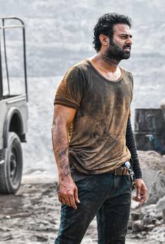 Salaar Star Cast Fees: किसी ने 100 करोड़ तो किसी ने 4 करोड़ रुपये किए चार्ज, जानें 'सालार' की स्टारकास्ट में कौन ले रहा कितनी फीस