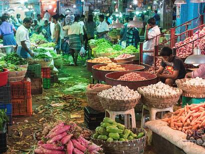 Vegetables price list december 20 2023 chennai koyambedu market Vegetables Price: சற்றே ஏற்ற, இறக்கத்தில் காய்கறிகள் விலை! இன்றைய மார்க்கெட் நிலவரம் இதுதான்!