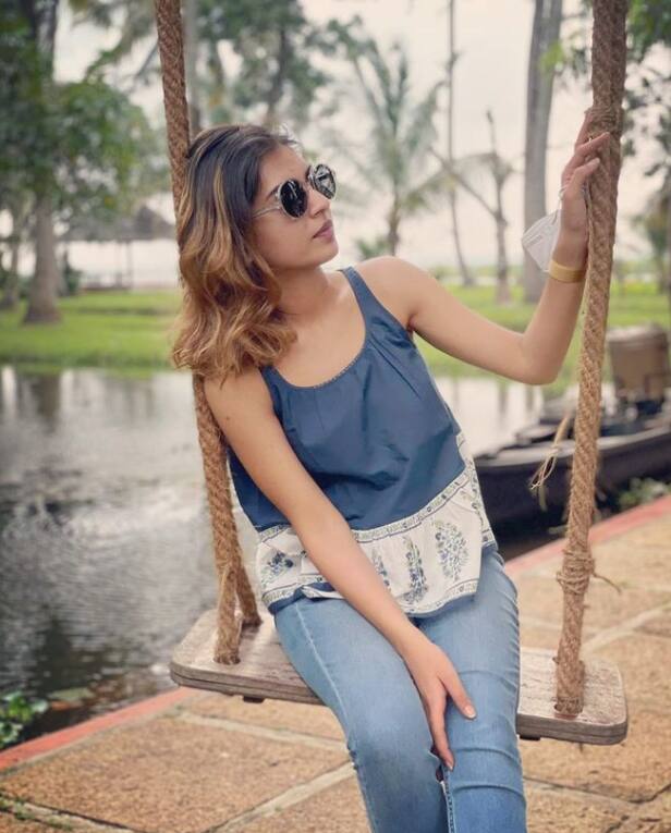 இவர்களுக்கு ஒரு பெண் குழந்தையும் உள்ளது.