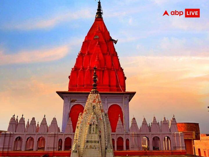 हनुमान गढ़ी: भगवान श्रीराम की जन्मभूमि पवित्र नगरी अयोध्या में स्थित हनुमान गढ़ी मंदिर बहुत प्रसिद्ध है. अयोध्या में राम जन्मभूमि के दर्शन से पूर्व इस मंदिर में हनुमान जी का दर्शन करना अनिवार्य होता है.