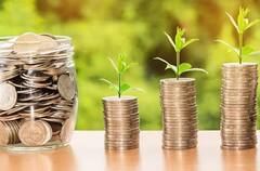 FD तोडावी की कर्ज घ्यावं? अचानक पैशांची गरज भासली तर कोणता निर्णय फायदेशीर ठरेल?