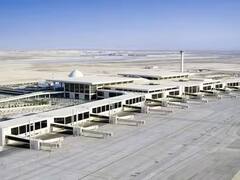 Airport: સાઉદી આરબમાં છે દુનિયાનું સૌથી મોટુ એરપોર્ટ, જ્યાં માણસ ખોવાઇ ગયા બાદ પણ ના મળે......