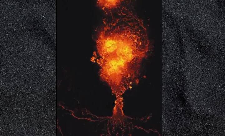 যে গ্রিন্ডাভিক শহরের উপর দিয়ে বয়ে চলেছে লাভার স্রোত, ঢের আগেই খালি করে দেওয়া হয়েছে সেটি। সেখানে প্রায় ৩০০০ মানুষের বাস। কিন্তু বর্তমানে পরিস্থিতি আরও সঙ্কটজনক হয়ে দাঁড়িয়েছে। ছবি: ভিডিও ফুটেজ থেকে সংগৃহীত।