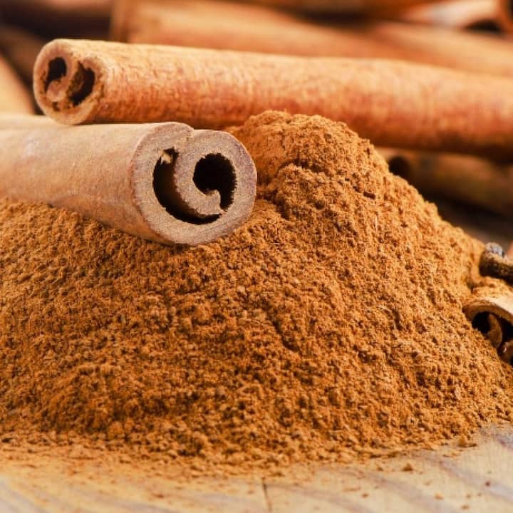 ਜੇ ਇਰੈਕਟਾਈਲ ਡਿਸਫੰਕਸ਼ਨ ਦੀ ਸਮੱਸਿਆ ਹੈ ਤਾਂ ਤੁਸੀਂ ਰਾਤ ਨੂੰ ਸੌਣ ਤੋਂ ਪਹਿਲਾਂ ਦਾਲਚੀਨੀ ਨੂੰ ਦੁੱਧ ਜਾਂ ਪਾਣੀ ਦੇ ਨਾਲ ਮਿਲਾ ਕੇ ਖਾ ਸਕਦੇ ਹੋ।