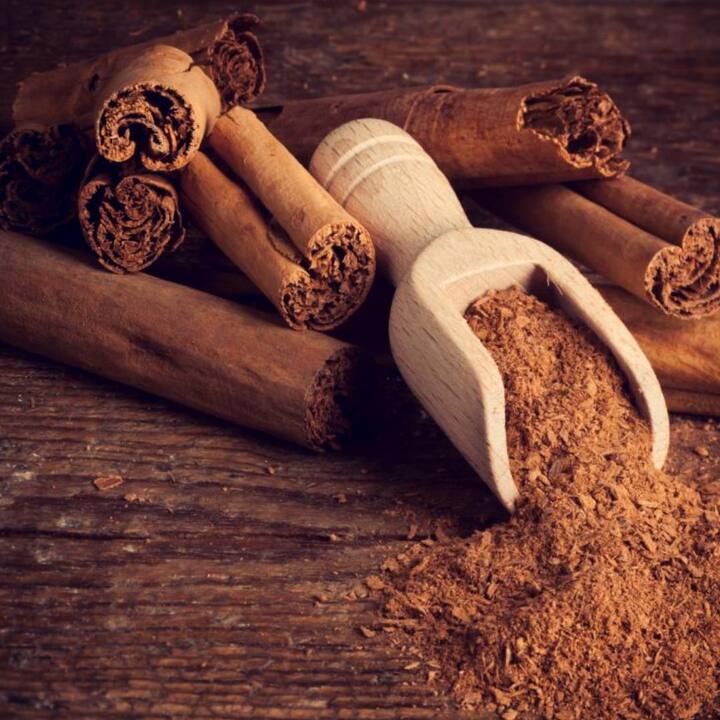 ਜੇਕਰ ਤੁਸੀਂ ਸਰੀਰਕ ਤੌਰ ‘ਤੇ ਕਮਜ਼ੋਰੀ ਮਹਿਸੂਸ ਕਰਦੇ ਹੋ, ਤਾਕਤ ਅਤੇ ਊਰਜਾ ਦੀ ਕਮੀਂ ਮਹਿਸੂਸ ਕਰਦੇ ਹੋ ਤਾਂ ਦਾਲਚੀਨੀ ਦਾ ਨਿਯਮਤ ਸੇਵਨ ਕਰੋ।