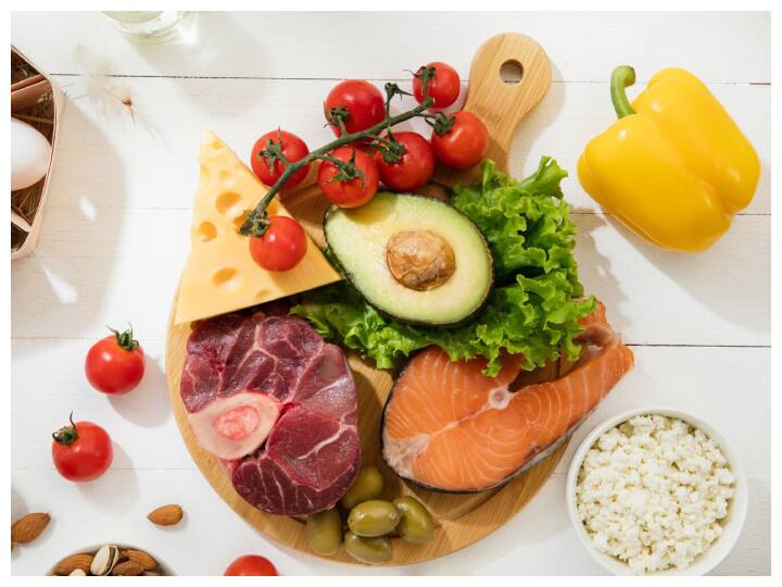 कीटो डाइट में मटन, चीज, अंडा, चिकन, नट्स, एग, सीफूड और सीड्स शामिल हैं. लेकिन यह सवाल है कि क्या यह डाइट हमारे शरीर के लिए हेल्दी है. कई रिसर्च सामने आए हैं कि यह डाइट हमारे शरीर के लिए नुकसानदायक हैं.