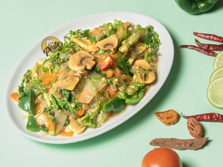 Chettinad Mushroom Biryani: சுவையான செட்டிநாடு காளான் பிரியாணி எப்படி செய்வதென்று பார்க்கலாம்.