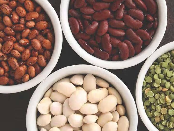કઠોળ-લેગ્યુમિન્સ શાકભાજી પણ યુવાન રાખવામાં ખૂબ અસરકારક છે. કઠોળમાં ડાયેટરી ફાઈબર સારી માત્રામાં જોવા મળે છે. તે પાચન શક્તિને મજબૂત બનાવે છે અને મગજના સ્વાસ્થ્યને મજબૂત બનાવે છે. કઠોળમાં જોવા મળતા વિટામિન અને ખનિજો મગજની સંભાળ રાખે છે અને તમારી બૌદ્ધિક ક્ષમતાને લાંબા સમય સુધી જાળવી રાખે છે.