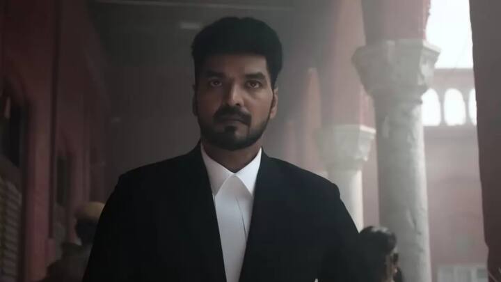 தொடர்ந்து பல படங்களில் நடித்து தனக்கான ரசிகர்களை உருவாக்கிக்கொண்ட இவர், சமீபத்தில் லேபிள் சிரீஸில் நடித்தார்.