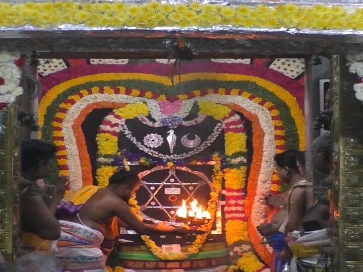 Sani Peyarchi 2023 Special worship to Aerikuppa Yantra Saneeswarar - TNN Sani Peyarchi Parigaram 2023: ஏரிகுப்ப யந்திர சனீஸ்வரருக்கு  சிறப்பு வழிபாடு - குவிந்த பக்தர்கள்