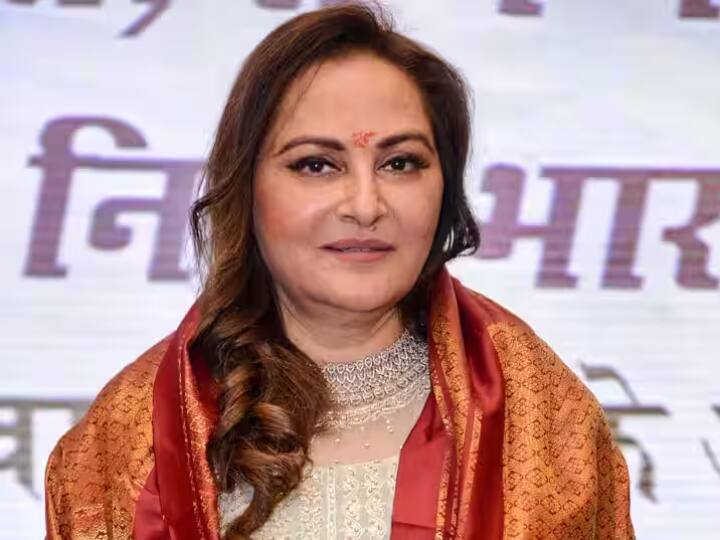 Jaya Prada got relief from Rampur court court reverted nbw hearing again on March 6 rampur news रामपुर कोर्ट में अचानक पहुंची जया प्रदा, मिली राहत, अदालत ने रखी ये शर्त, अब 6 मार्च को सुनवाई